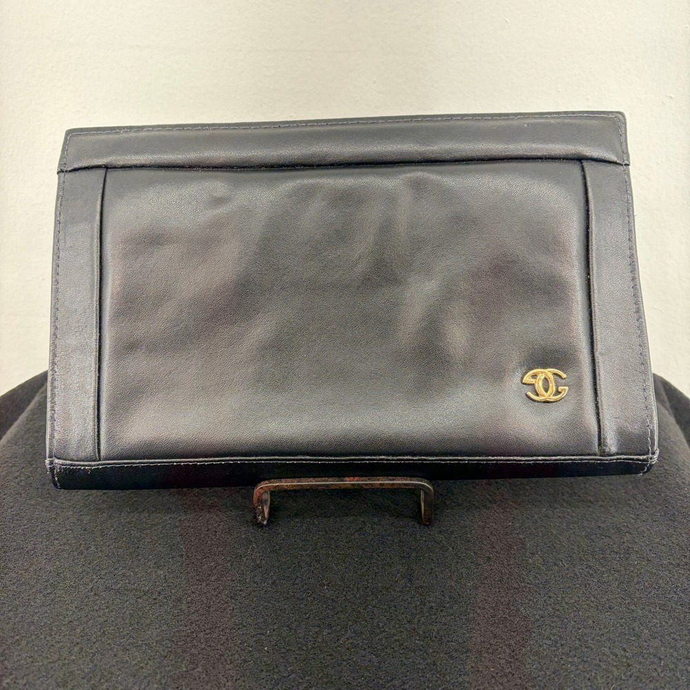 Black Leather Clutch Vintage Cuero Vaca Chain Purse Gold Logo Handbag Argentina - Picture 1 of 15